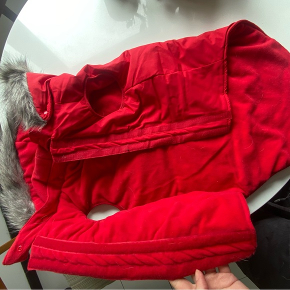 Canada Pooch Dog Coat Size 26 - Picture 3 of 4